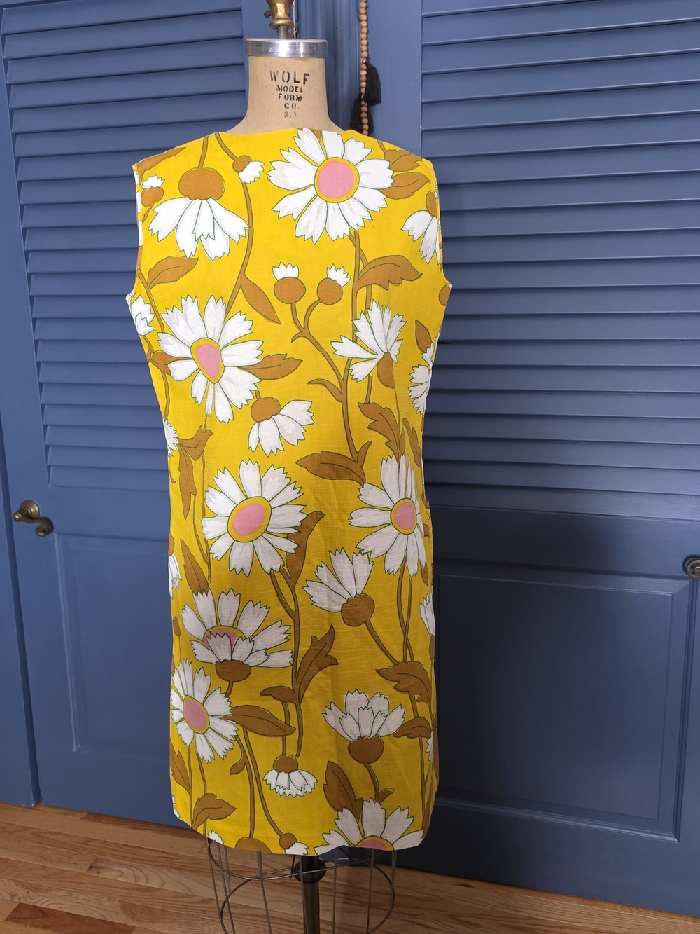 Vintage 1960s Mod Daisy Print Shift Dress - Bright Yellow White Pink